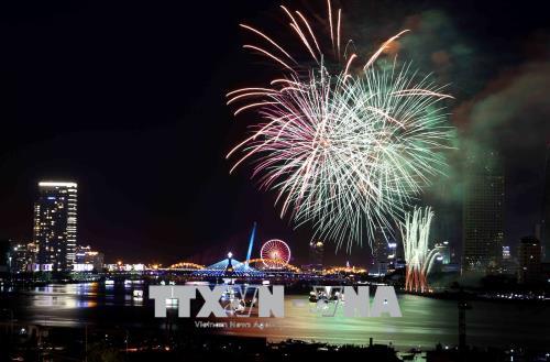 Đêm hội pháo hoa Đà Nẵng 2018: Nhịp cầu khát vọng của tình bạn, tình yêu ảnh 1